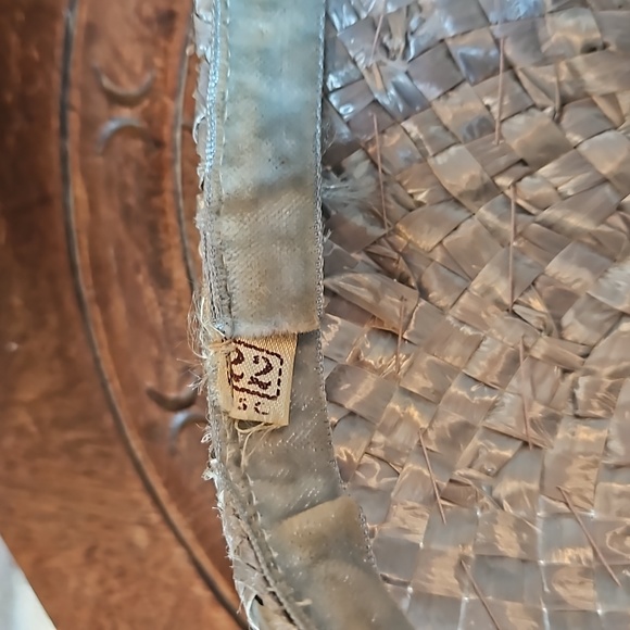 Vintage straw, beaded hat with netted tie from the 1940s or 1950s - Picture 8 of 8